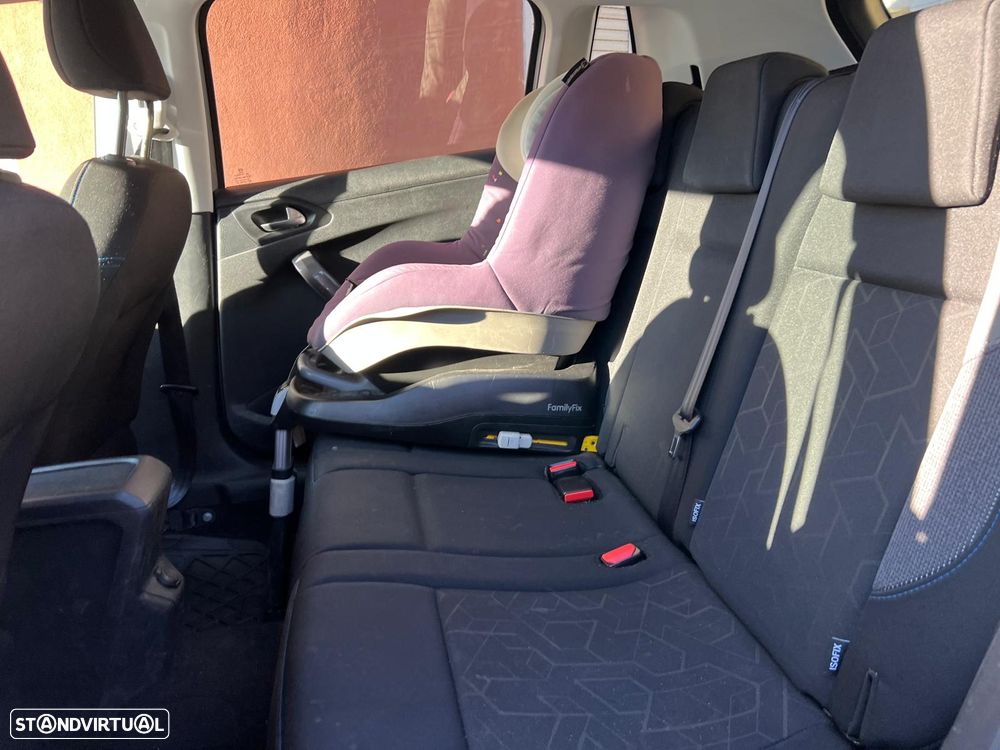 Peugeot 2008 1.2 PureTech Active - 8