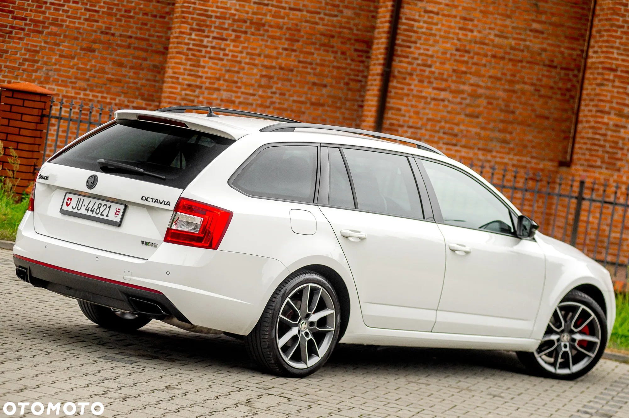 Skoda Octavia 2.0 TSI RS - 17