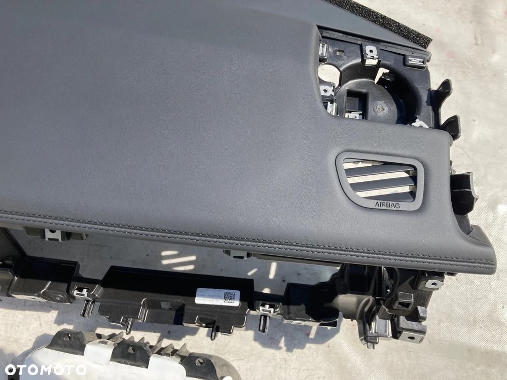 RANGE ROVER SPORT 2023 DESKA KONSOLA KOKPIT PULPIT PÓŁKA PARAPET DASHBOARD AIRBAG PODUSZKA POWIETRZNA KIEROWCY PASAŻERA PODUSZKI POWIETRZNE PASY PAS AIR BAG FOTELA W FOTEL - 7