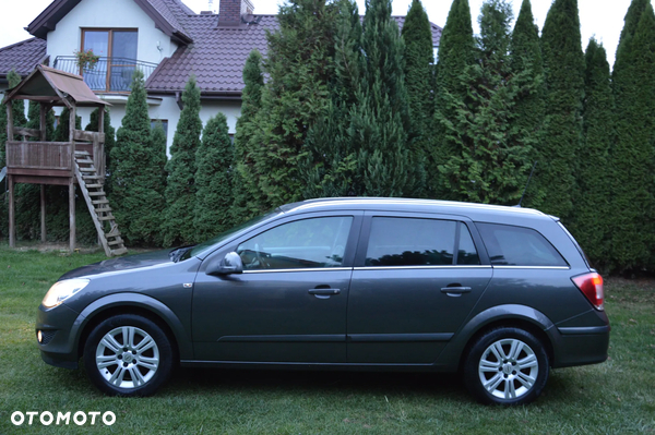 Opel Astra 1.6 Caravan Easytronic Edition