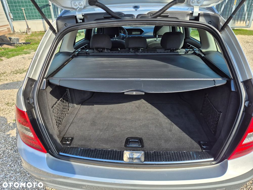 Mercedes-Benz Klasa C 200 CDI BlueEff Classic - 18
