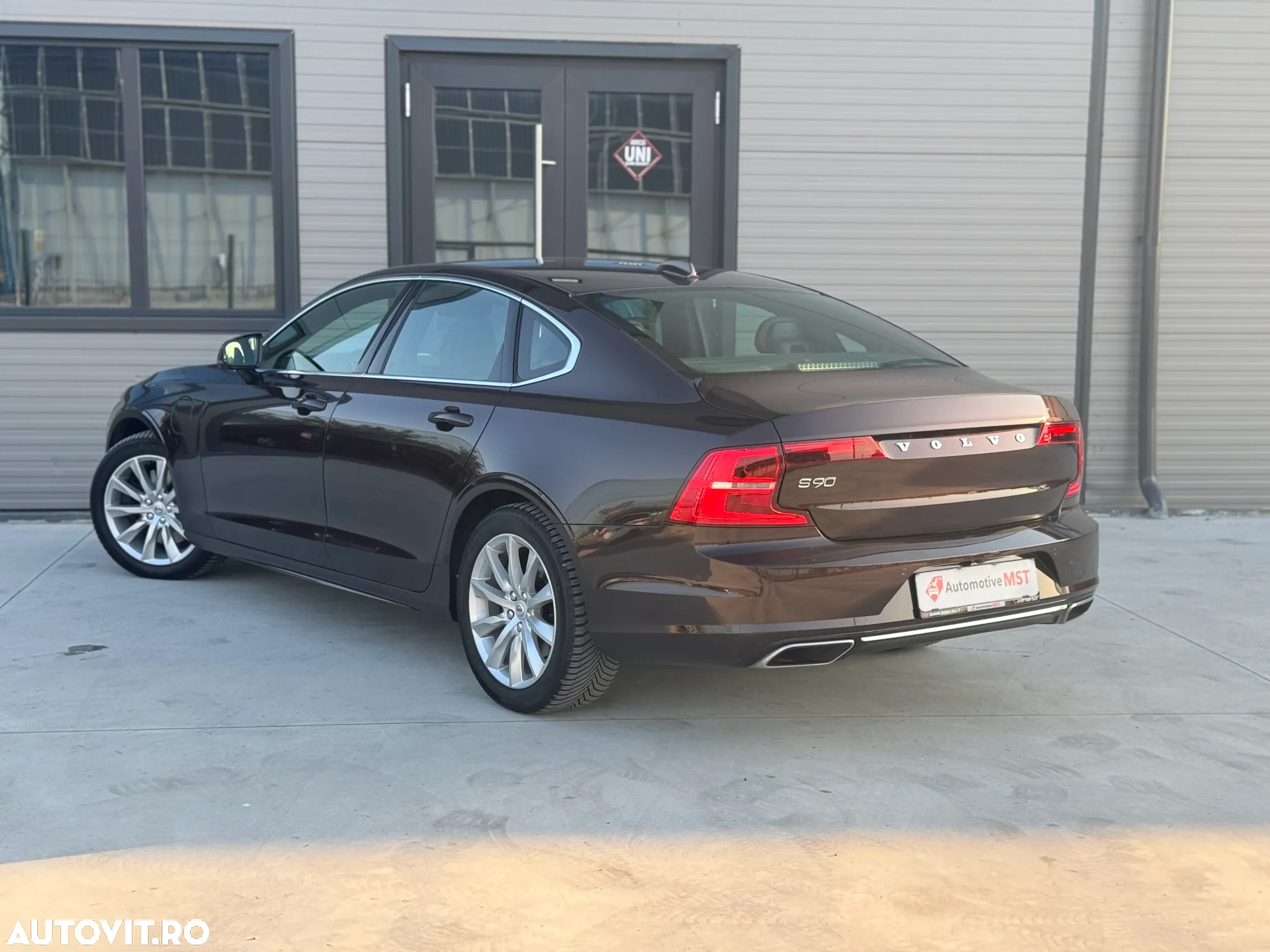 Volvo S90 - 4