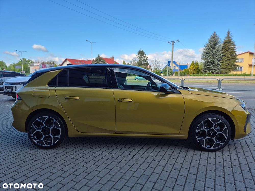 Opel Astra 1.2 T mHEV Ultimate S&S eDTC - 10