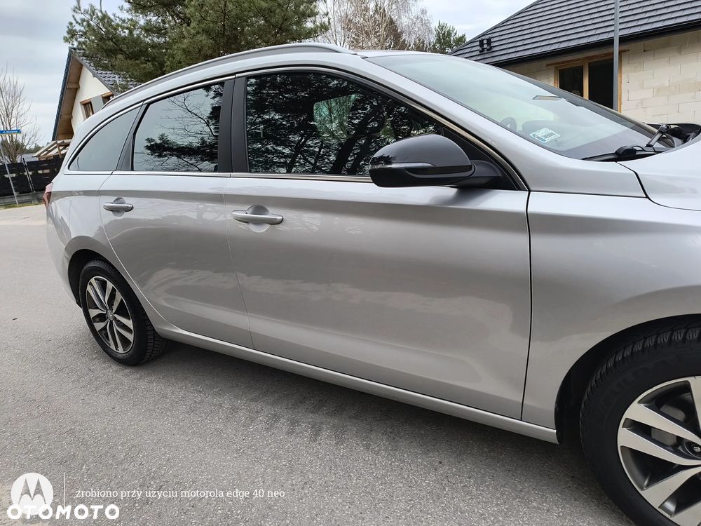 Hyundai i30 1.6 D GO Plus - 15