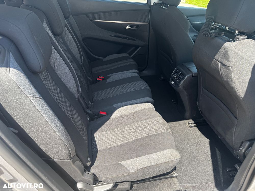 Peugeot 5008 PureTech 130 EAT8 Stop & Start Active Business-Paket - 13