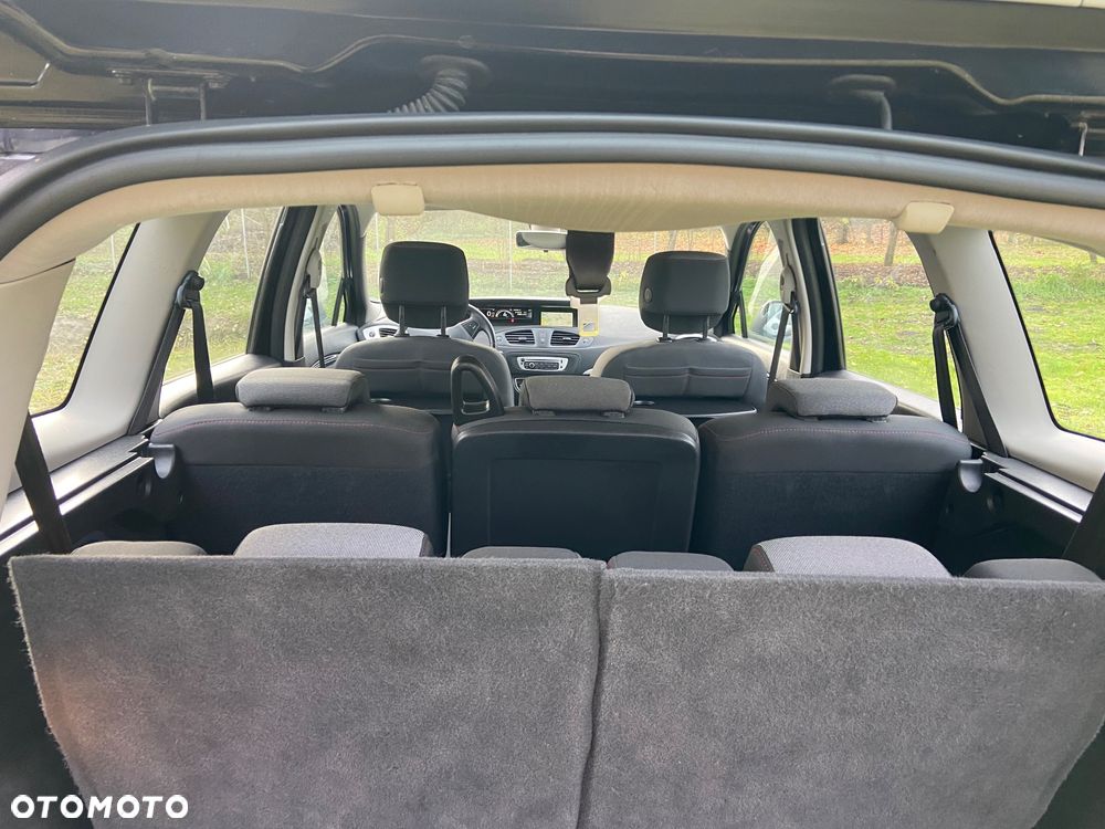 Renault Grand Scenic - 22