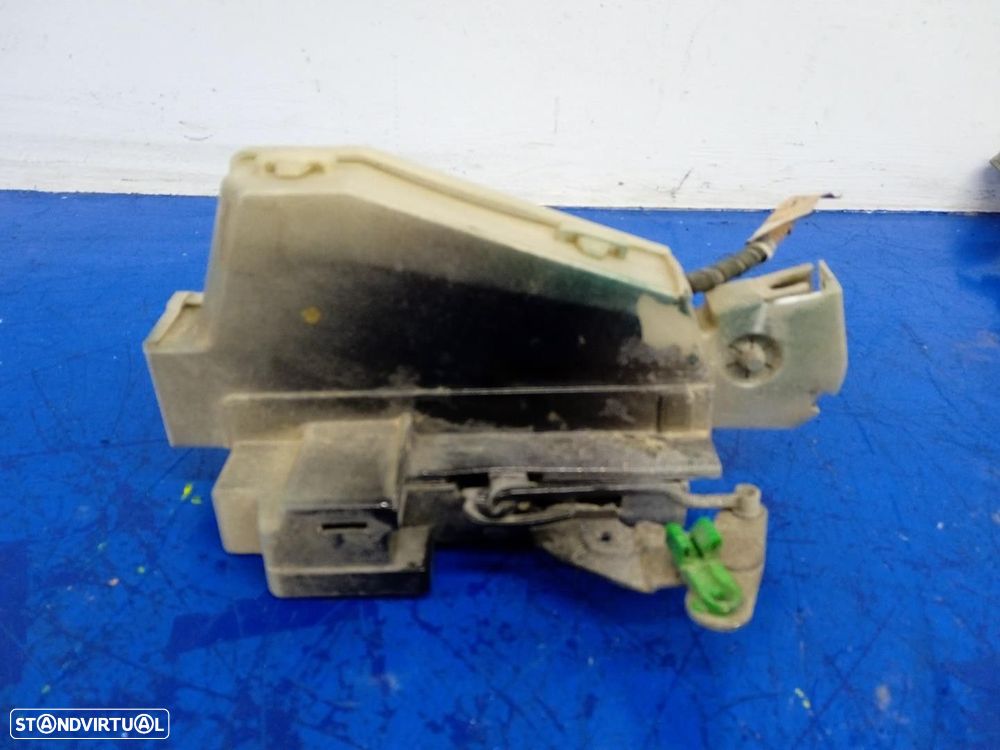 FECHADURA PORTA TRASEIRA DIREITA FORD MONDEO I 1995 -94BG14240BA - 4