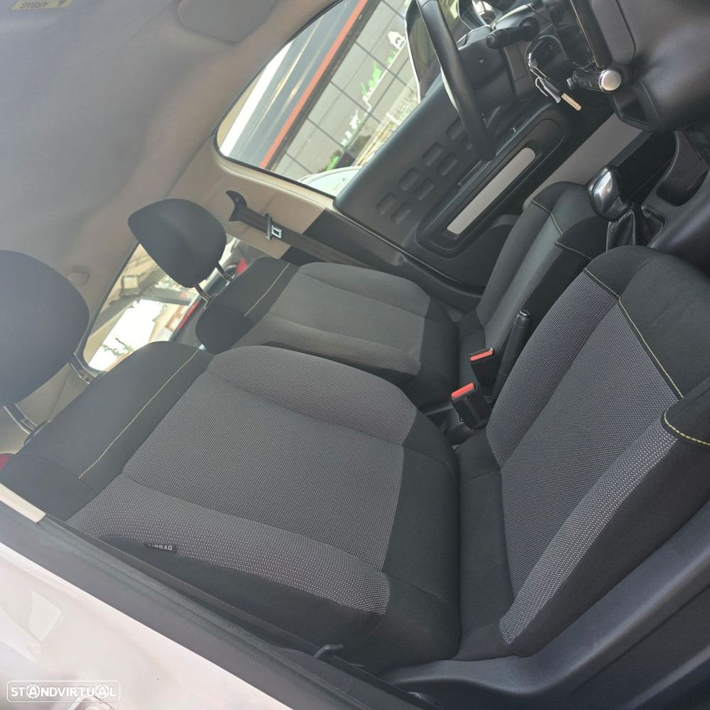 Citroën C3 1.2 PureTech Feel EAT6 - 30