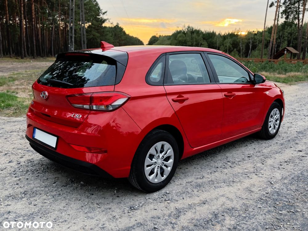 Hyundai i30 1.5 DPI Classic + - 3