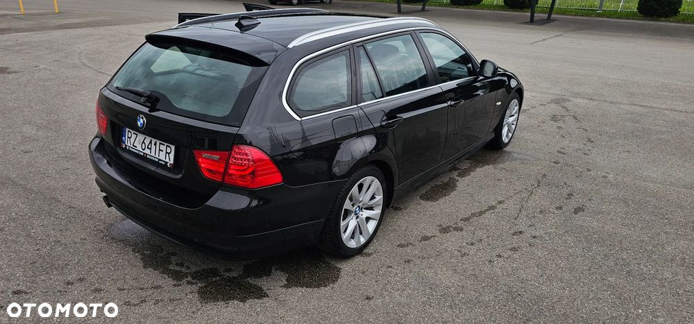 BMW Seria 3 320i Edition Exclusive - 24