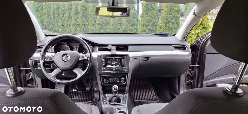 Skoda Superb 2.0 TDI Business - 6