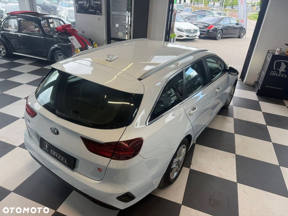 Kia Ceed - 8