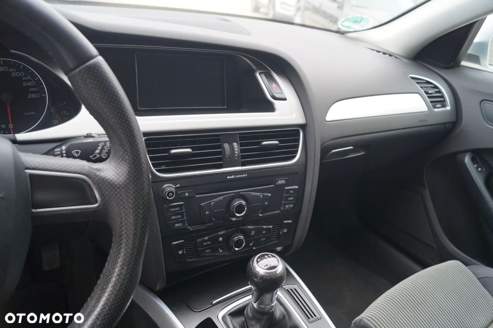 Audi A4 Avant 2.0 TDI DPF Ambition - 33