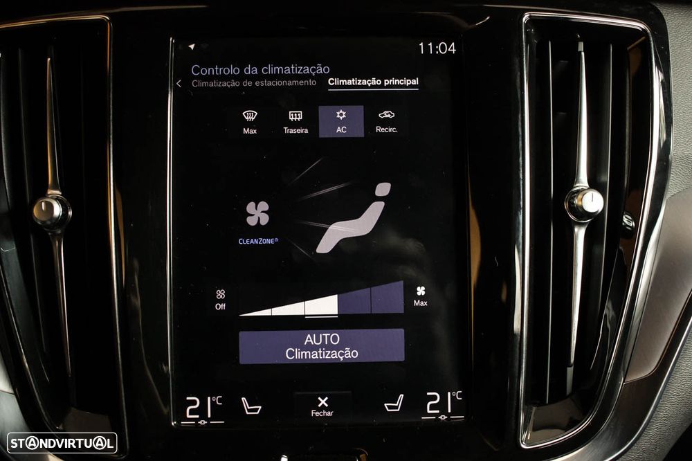 Volvo V60 D3 Momentum Pro - 25