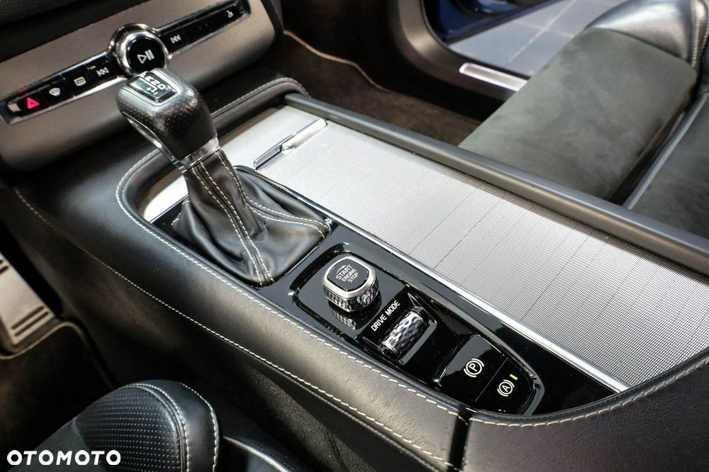 Volvo XC 90 - 26