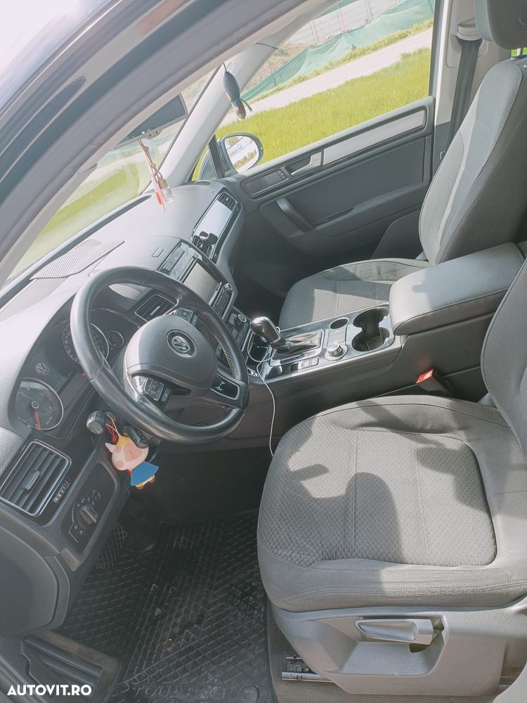Volkswagen Touareg 3.0 V6 TDI BMT - 11