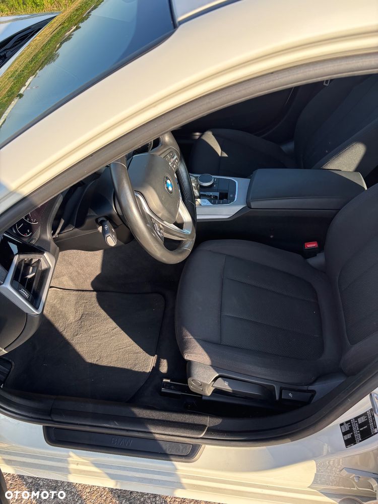 BMW Seria 3 318i Advantage - 12