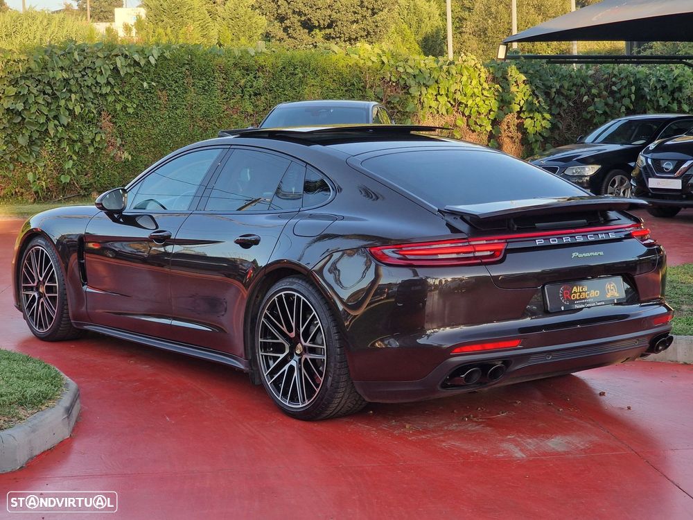Porsche Panamera 4 E-Hybrid - 6