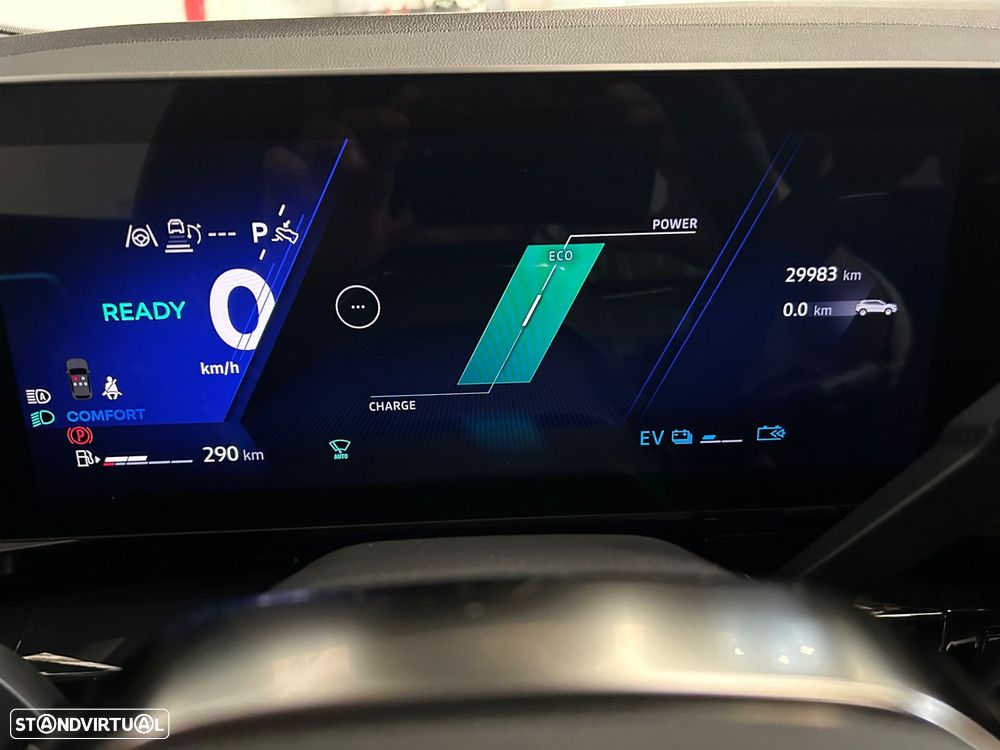 Renault Austral 1.2 E-Tech Techno Espirit - 28