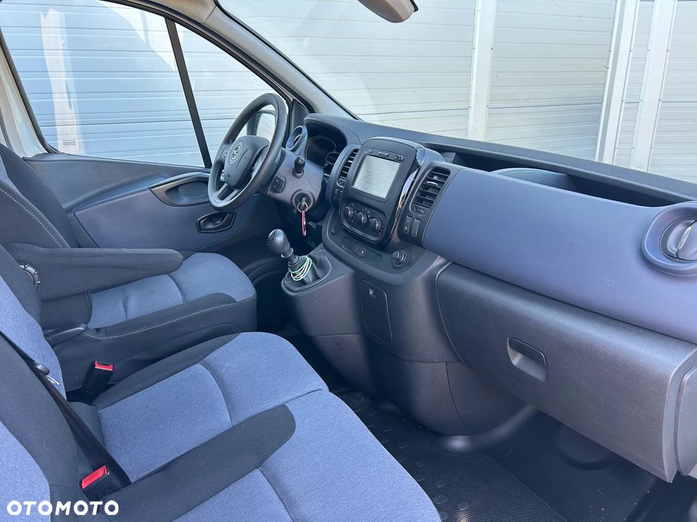 Opel VIVARO - 32