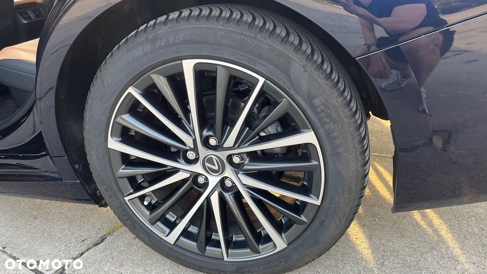 Lexus ES 300h Prestige - 14