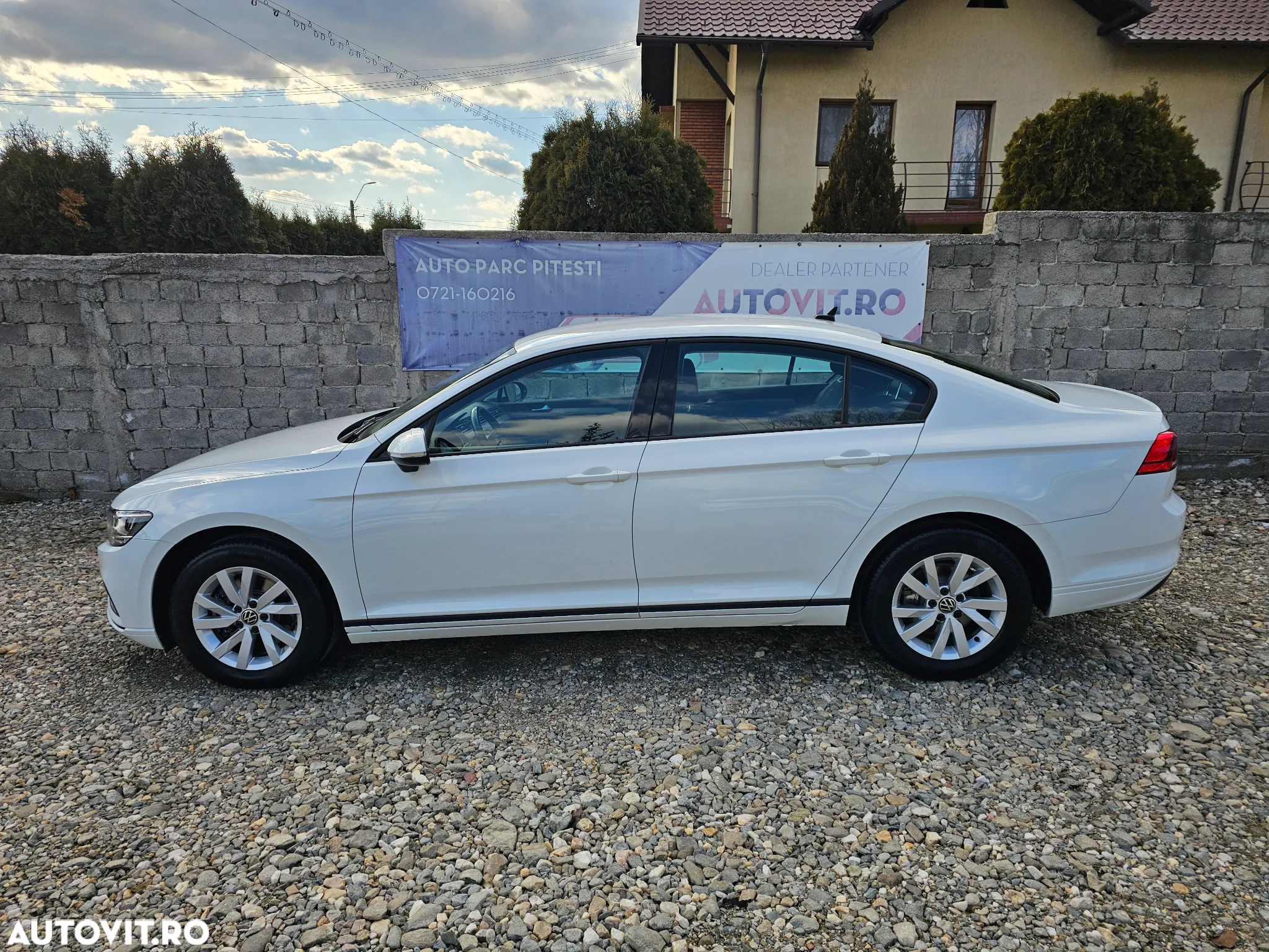 Volkswagen Passat 2.0 TDI SCR DSG - 10