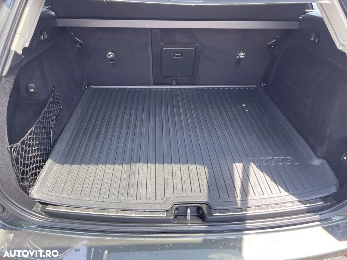 Volvo XC 60 T6 AWD Recharge Geartronic Inscription Expression - 25
