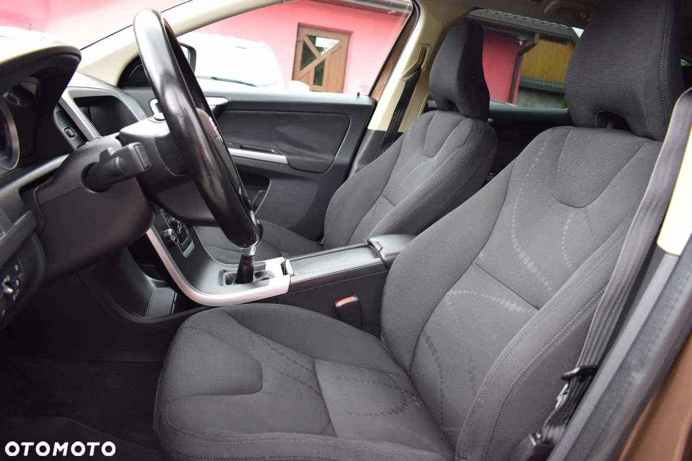 Volvo XC 60 2.4D AWD Kinetic - 8