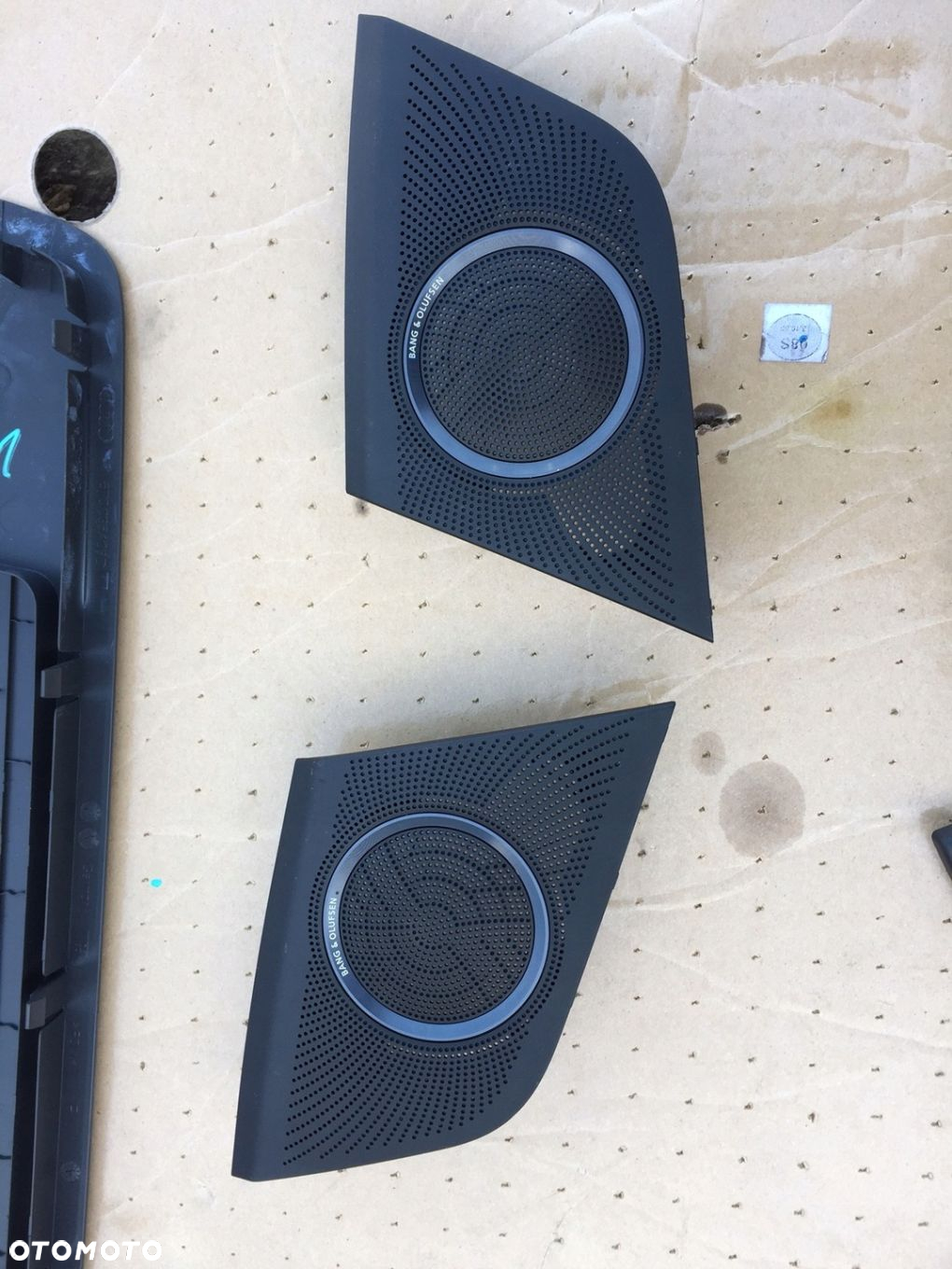 A5 8T COUPE MASKOWNICE GŁOŚNIKÓW BANG OLUFSEN KPL. - 9