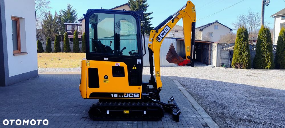 JCB JCB 19 C -1 ful opcja najbogatsza jak nowa mini koparka sprowadzona 8020 1 wł 8018 okazja 16 - 2