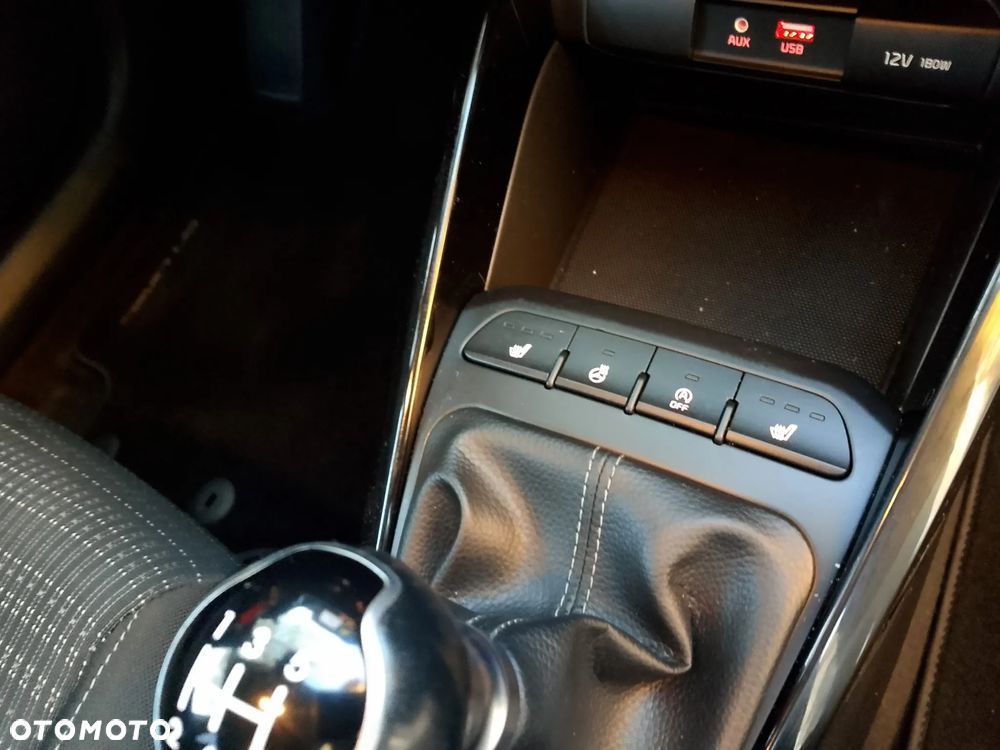 Kia Stonic 1.2 Vision - 24