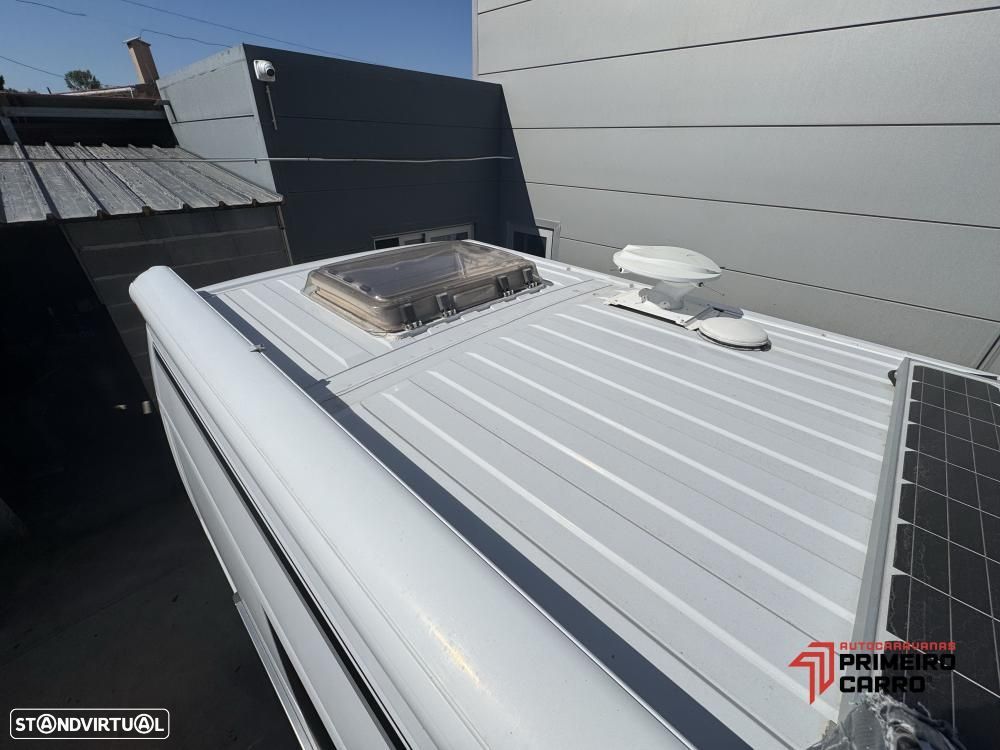 Adria Twin 600 SP cama transversal - 45