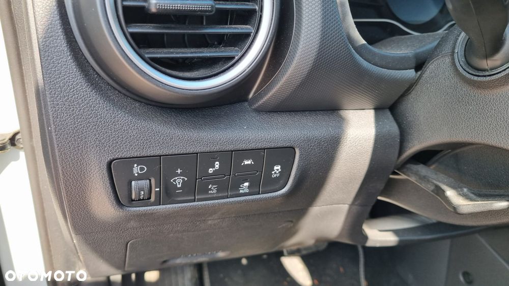 Hyundai Kona 64kWh Executive - 30