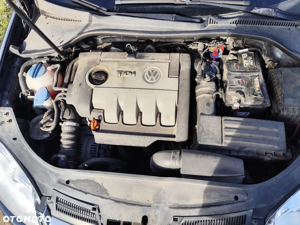 Volkswagen Golf - 23