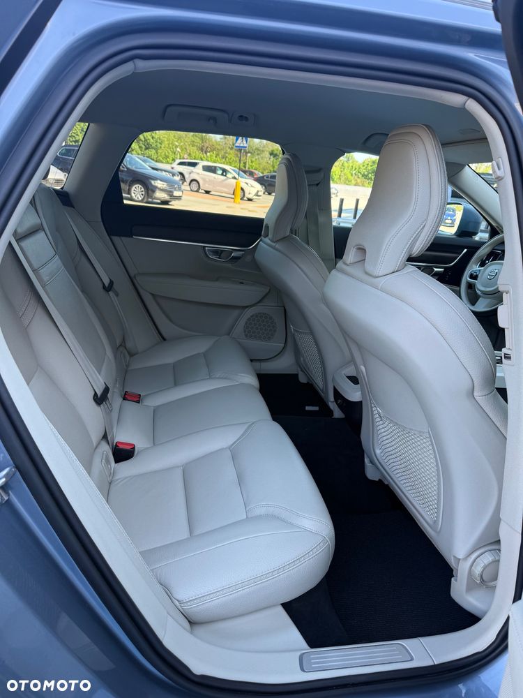 Volvo V90 Cross Country D4 AWD Geartronic Ocean Race - 23