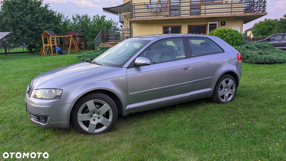 Audi A3 3-drzwiowe 1.6 Ambition - 1
