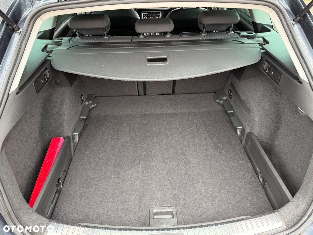 Seat Leon 2.0 TDI DPF Start&Stop DSG XCELLENCE - 36