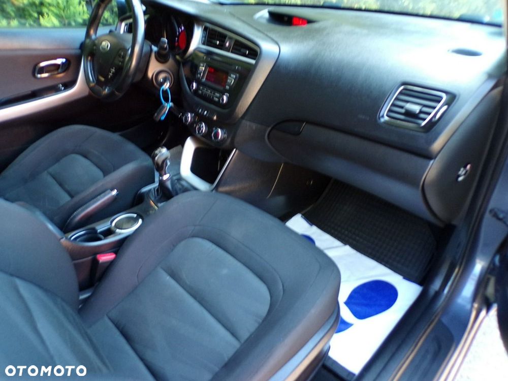 Kia Ceed - 27