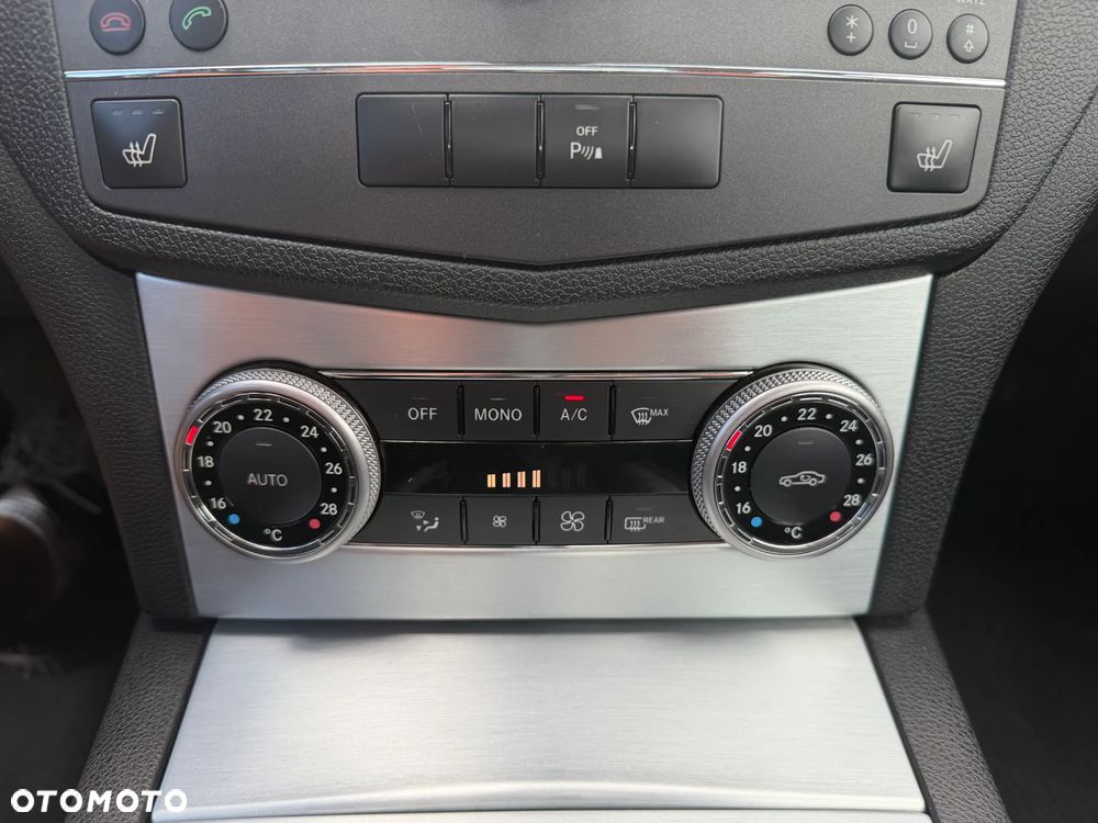 Mercedes-Benz Klasa C 350 CDI DPF 7G-TRONIC Avantgarde - 31