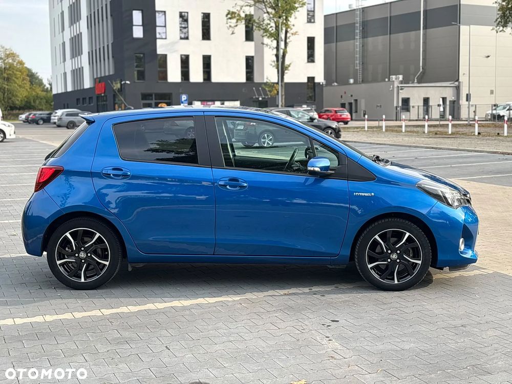 Toyota Yaris 2016 photo 2