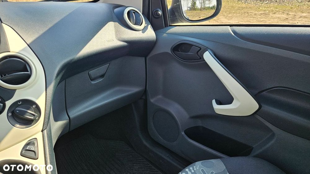 Ford KA 1.2 Titanium ASS EU6 - 30