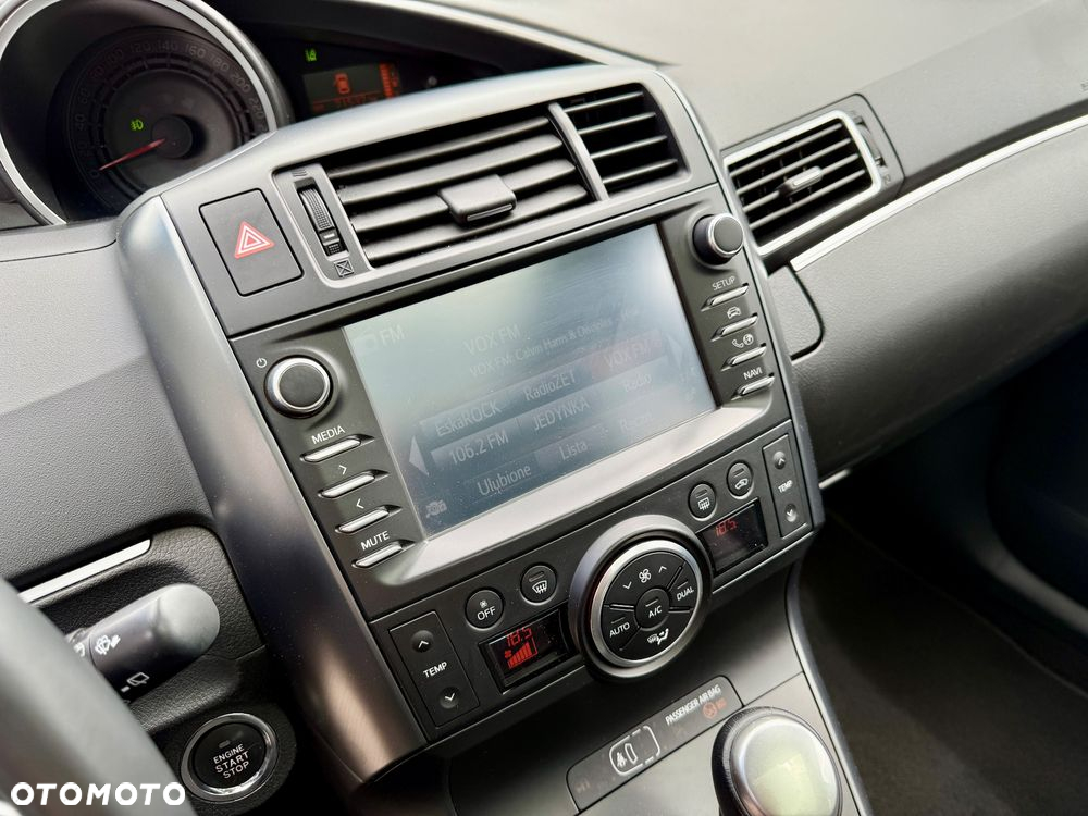 Toyota Verso 1.8 Prestige MS EU6 - 25