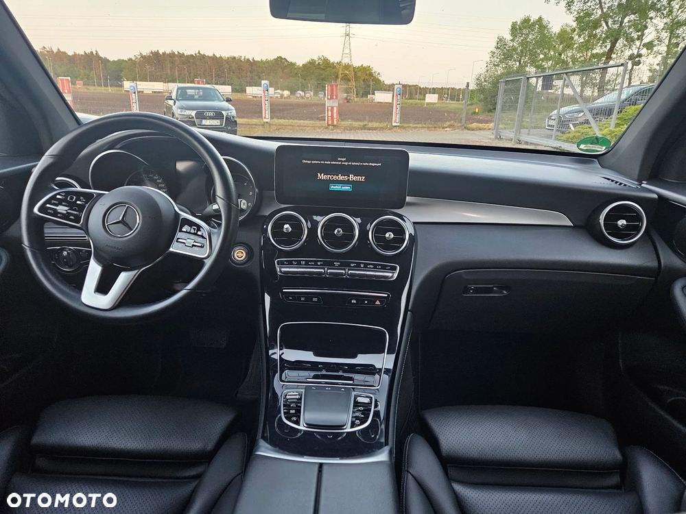 Mercedes-Benz GLC 220 d 4Matic 9G-TRONIC - 24