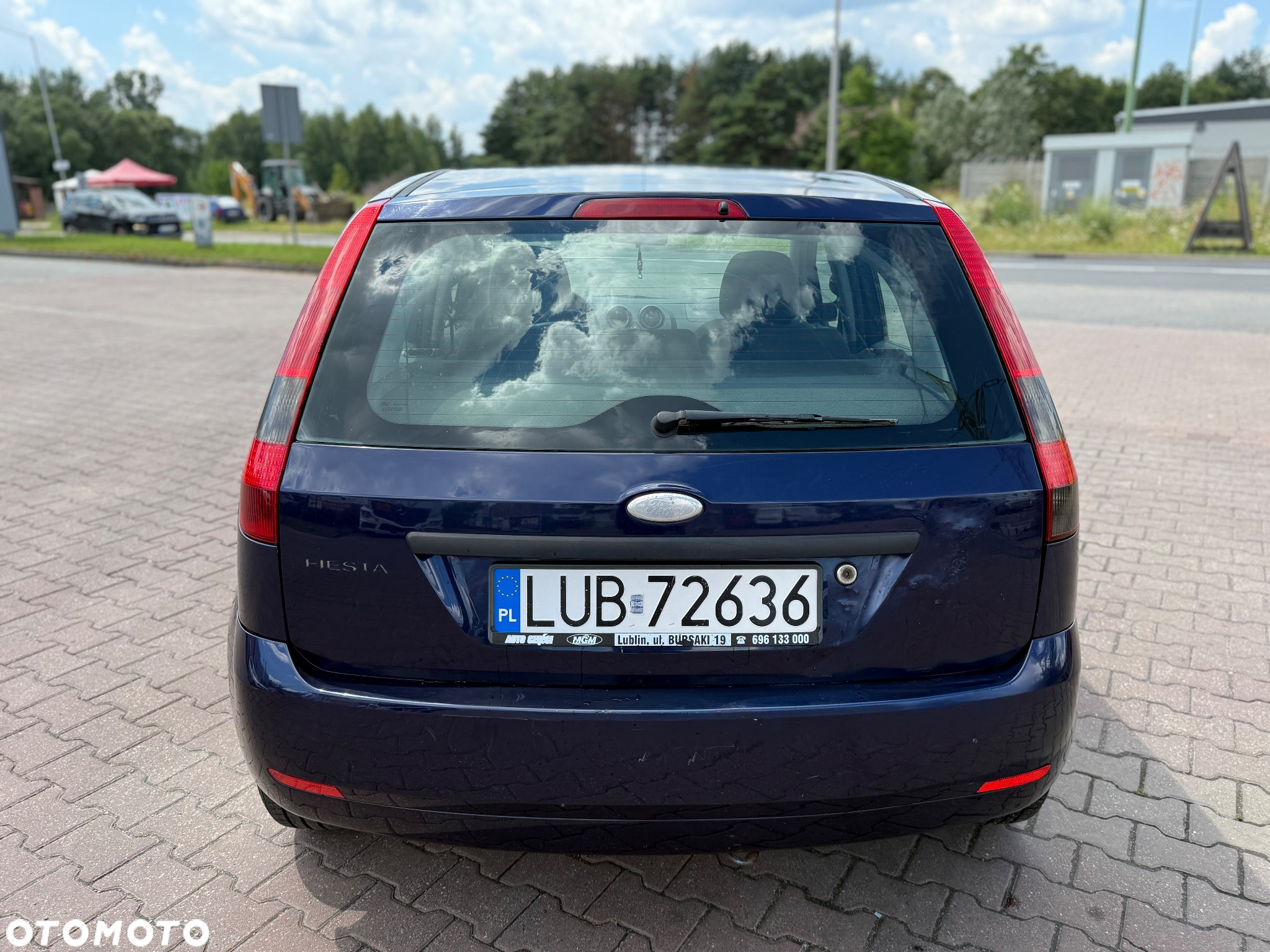 Ford Fiesta 1.6 Ambiente - 8