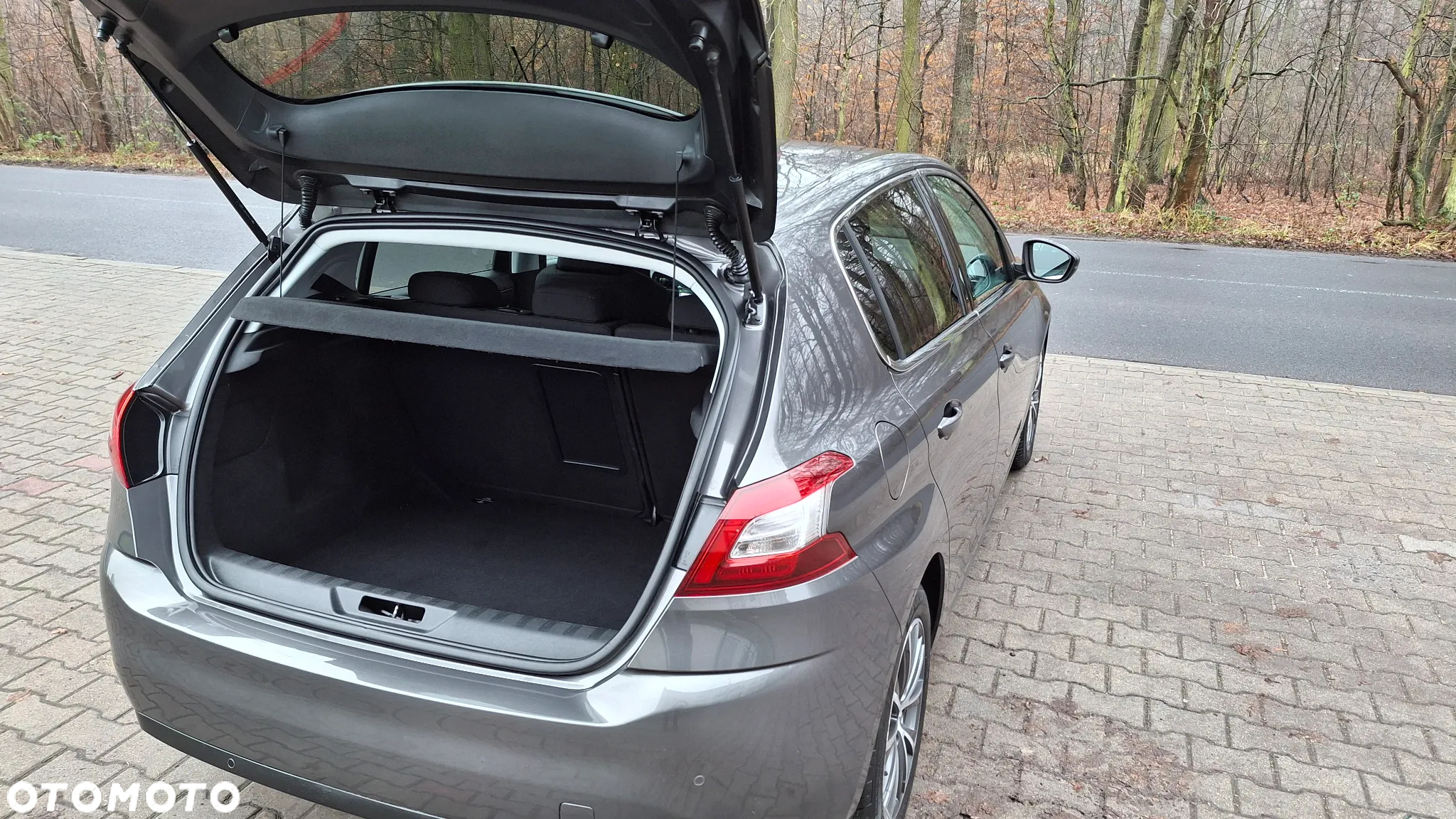 Peugeot 308 1.2 PureTech Allure S&S EAT6 - 17