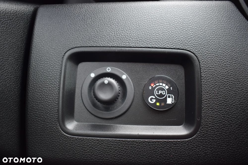 Dacia Duster 1.6 SCe Prestige - 22