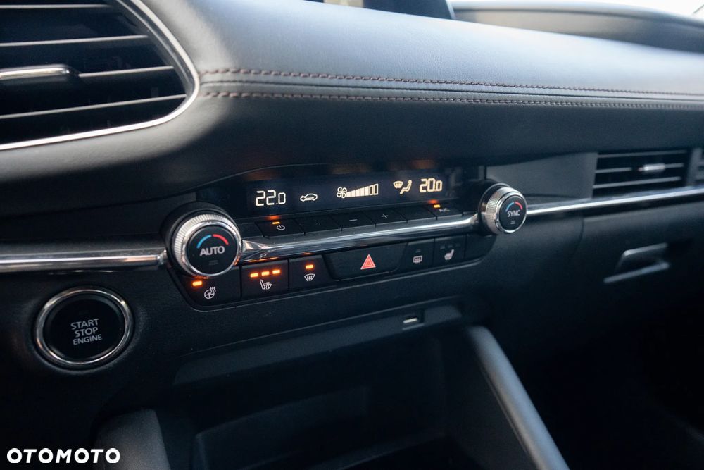 Mazda 3 SKYACTIV-X 2.0 M-Hybrid 100th Anniversary - 20