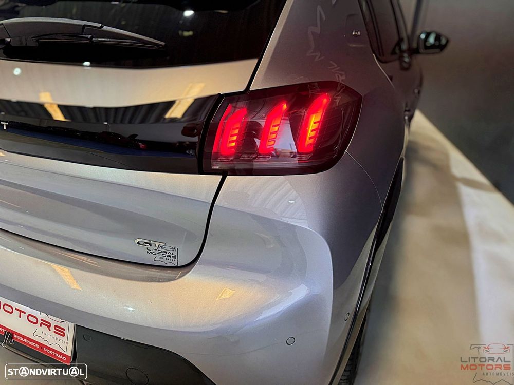 Peugeot 208 1.2 PureTech GT EAT8 - 12