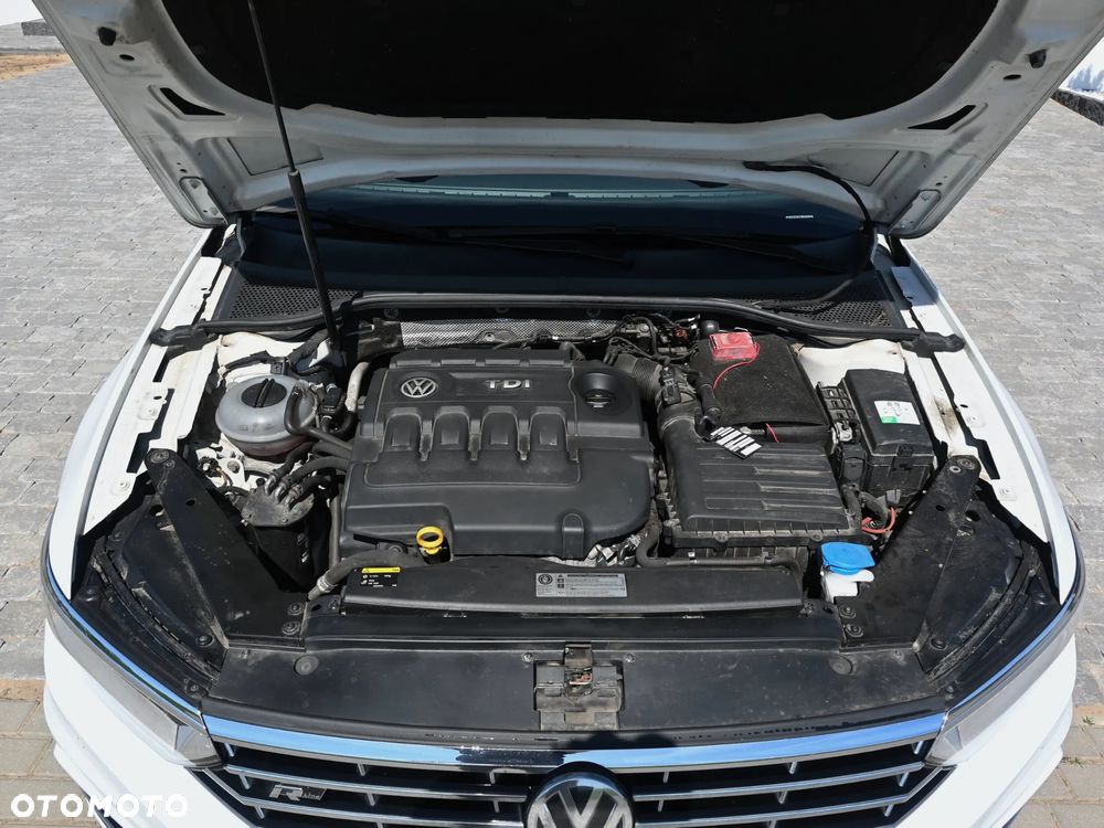 Volkswagen Passat - 28