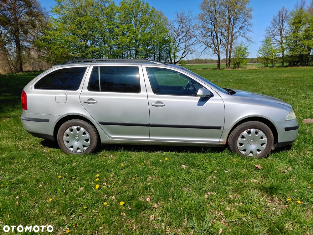 Skoda Octavia 2.0 TDI Ambiente DSG - 1